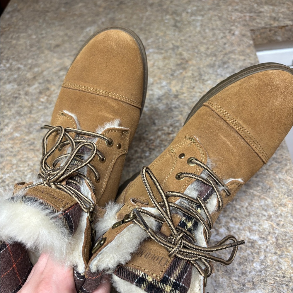 Women's Tan Boots - Picture 6 of 6